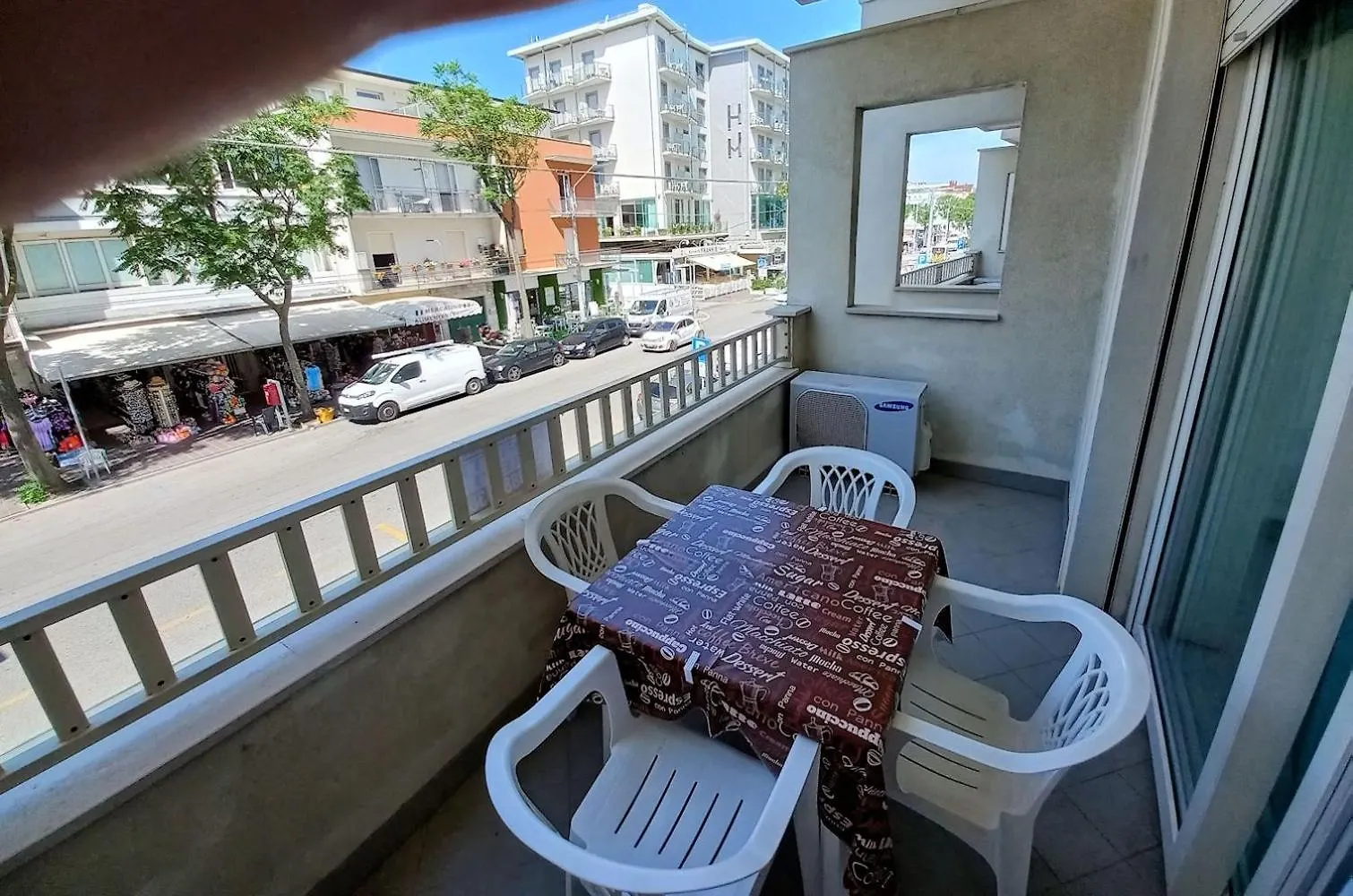 Residence Amore Fronte Spiaggia Rimini 0*,