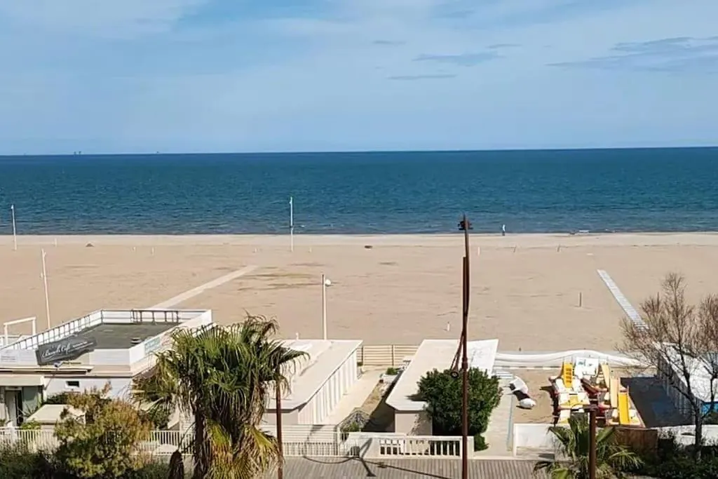 Residence Amore Fronte Spiaggia Rimini Apartment